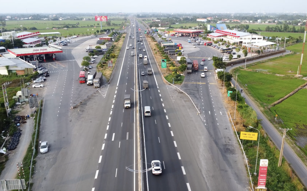 long an 25 1721206318727197210241 17671584689171003987627 0 4 1440 2308 crop 1767158477594670780425